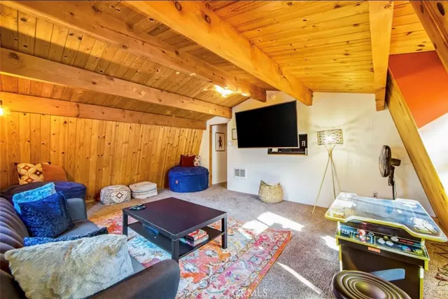 $2,575 | 404 West Mojave Boulevard, Big Bear City, CA 92314