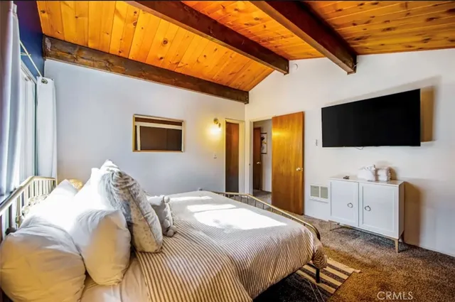 $2,575 | 404 West Mojave Boulevard, Big Bear City, CA 92314