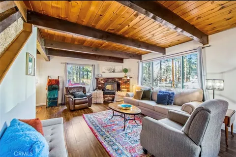 $2,575 | 404 West Mojave Boulevard, Big Bear City, CA 92314