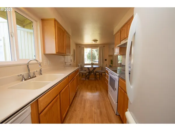 $385,000 | 1673 29th Street, Florence, OR 97439