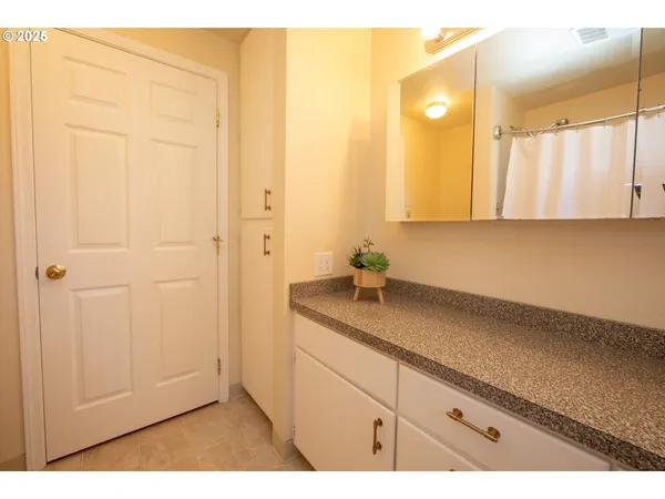 $385,000 | 1673 29th Street, Florence, OR 97439