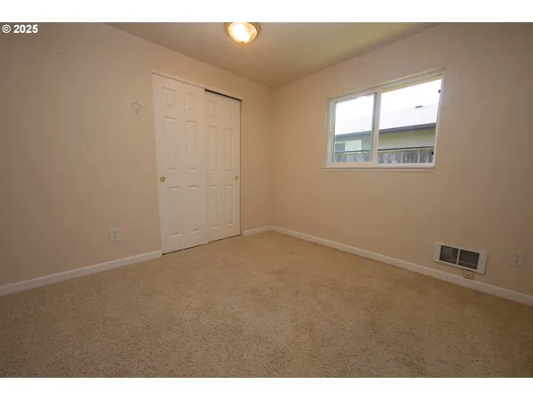 $385,000 | 1673 29th Street, Florence, OR 97439