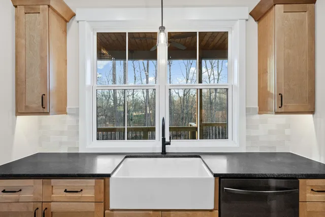 $769,500 | 1319 Shady Grove Road, Clarksville, TN 37043