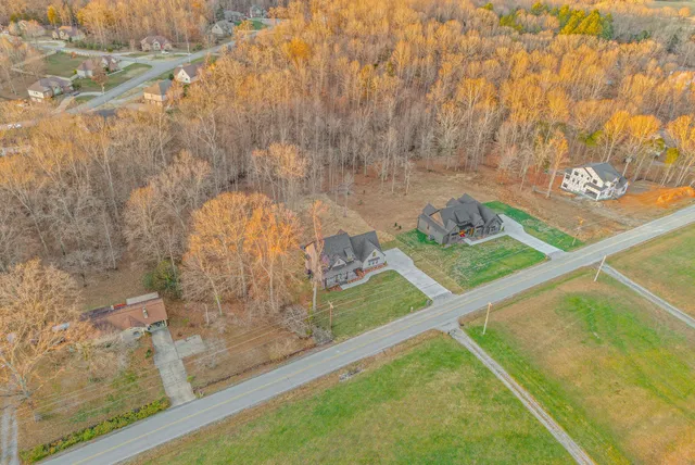 $769,500 | 1319 Shady Grove Road, Clarksville, TN 37043