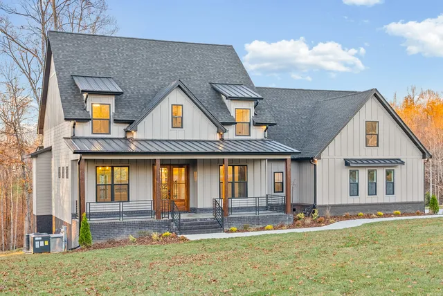 $769,500 | 1319 Shady Grove Road, Clarksville, TN 37043