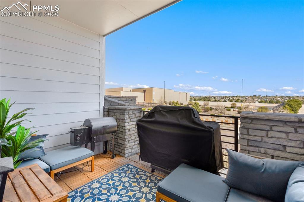 2028 Peridot Loop Colorado Springs, CO 80908 - Photo 4 of 24