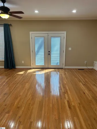 $3,275 | 720 Rutherford Road, Greenville, SC 29609