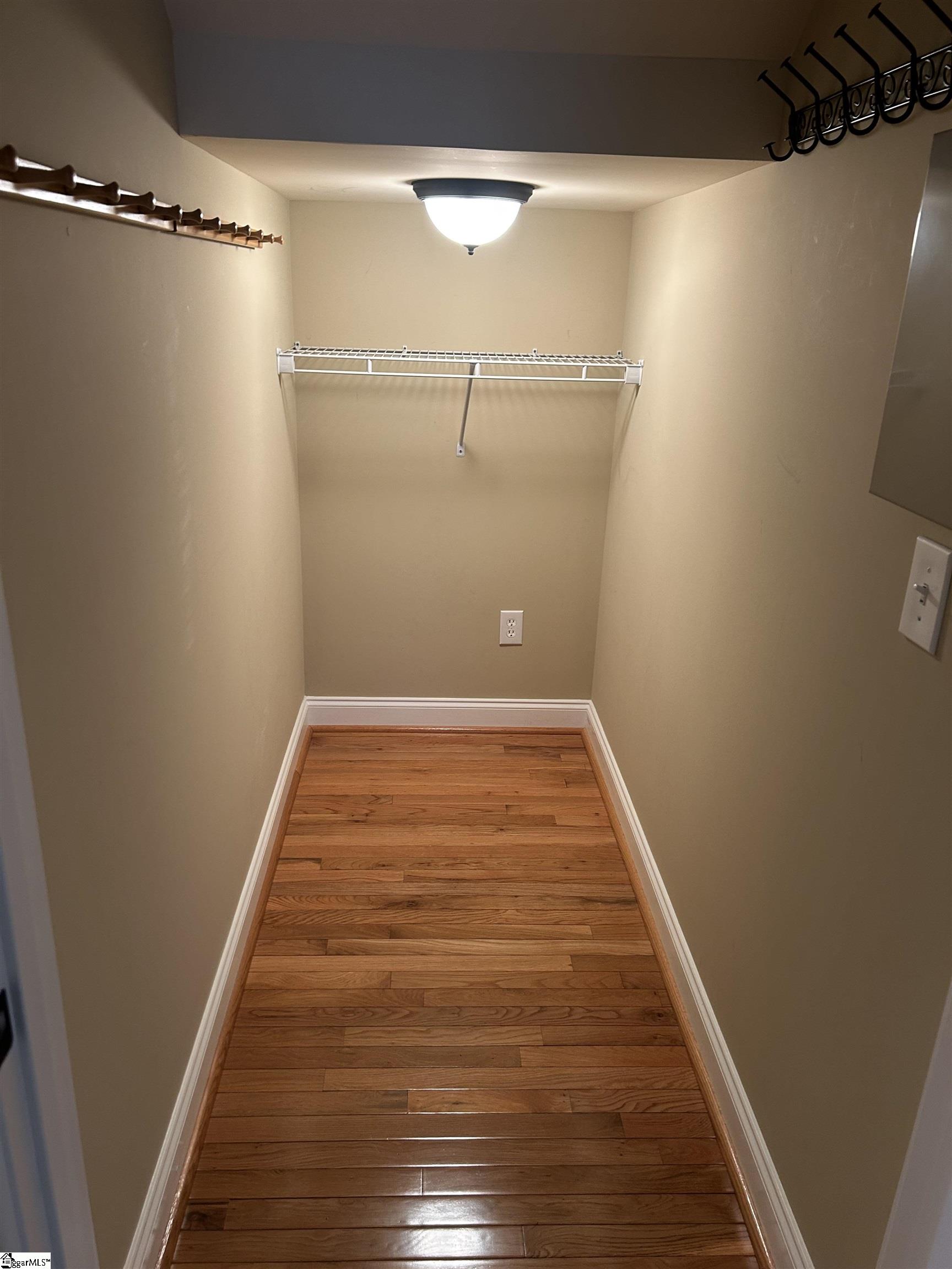 720 Rutherford Road Greenville, SC 29609 - Photo 2 of 39