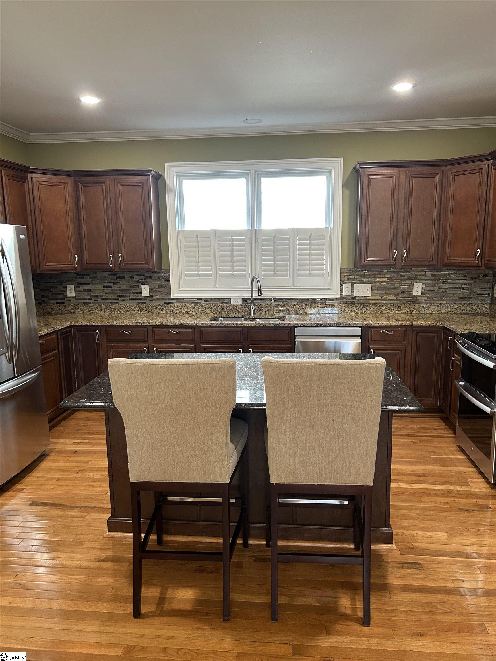 720 Rutherford Road Greenville, SC 29609 - Photo 7 of 39