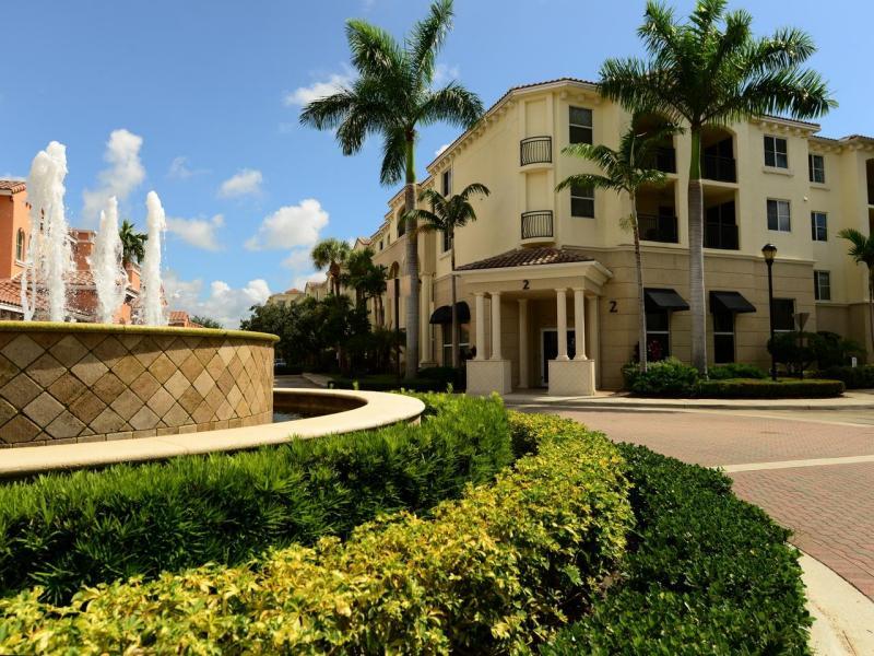 2416 Renaissance Way, Unit 416 Boynton Beach, FL 33426 - Photo 2 of 7 sr2