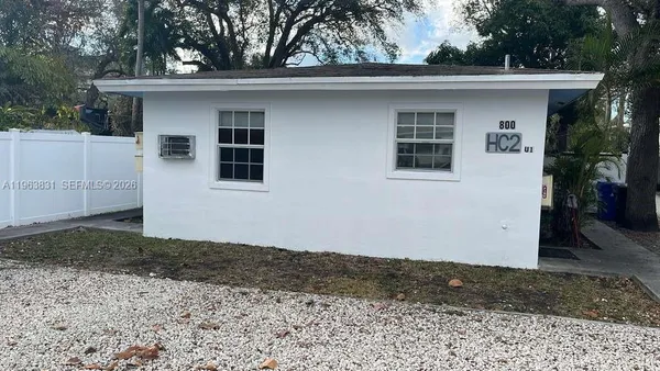 $1,400 | 800 Southeast 15th Street, Unit 1, Fort Lauderdale, FL 33316