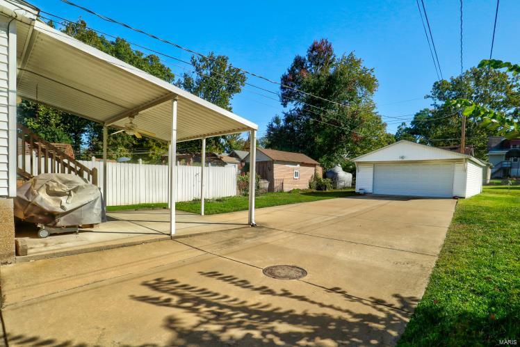 2456 Brown Road St. Louis, MO 63114 - Photo 12 of 13 Gallery Image 12