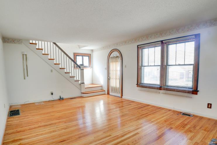 2456 Brown Road St. Louis, MO 63114 - Photo 3 of 13 Gallery Image 3