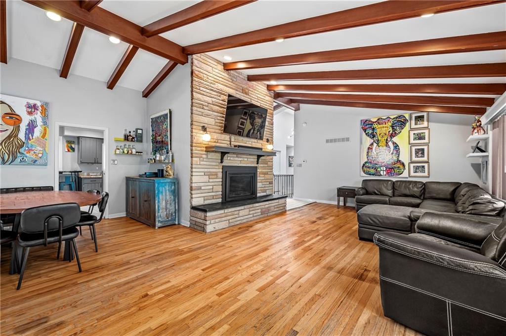 2453 Mt Royal Road Pittsburgh, PA 15217 - Photo 7 of 26 Gallery Image 7