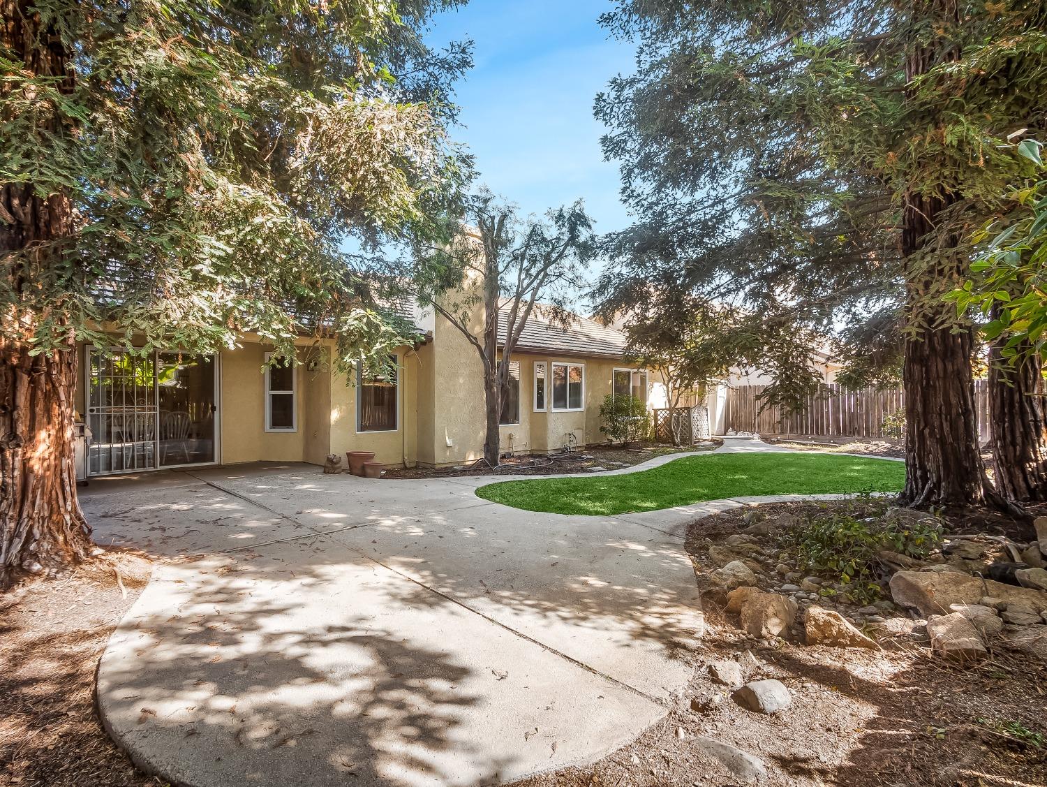 5167 West Decatur Avenue Fresno, CA 93722 - Photo 5 of 26 Gallery Image 5