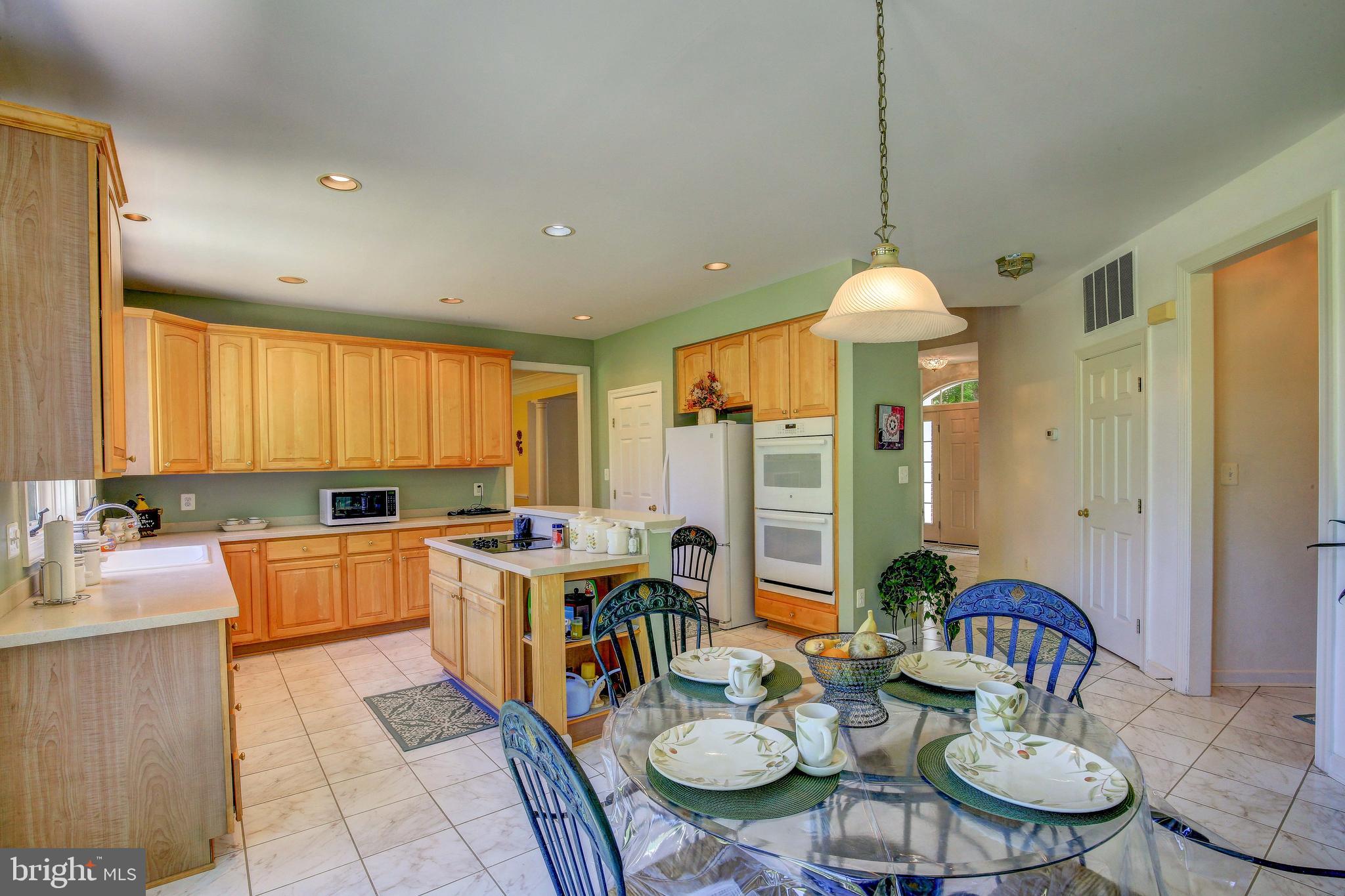 2023 Gresham Lane Davidsonville, MD 21035 - Photo 22 of 58 Appliances stay including double wall oven