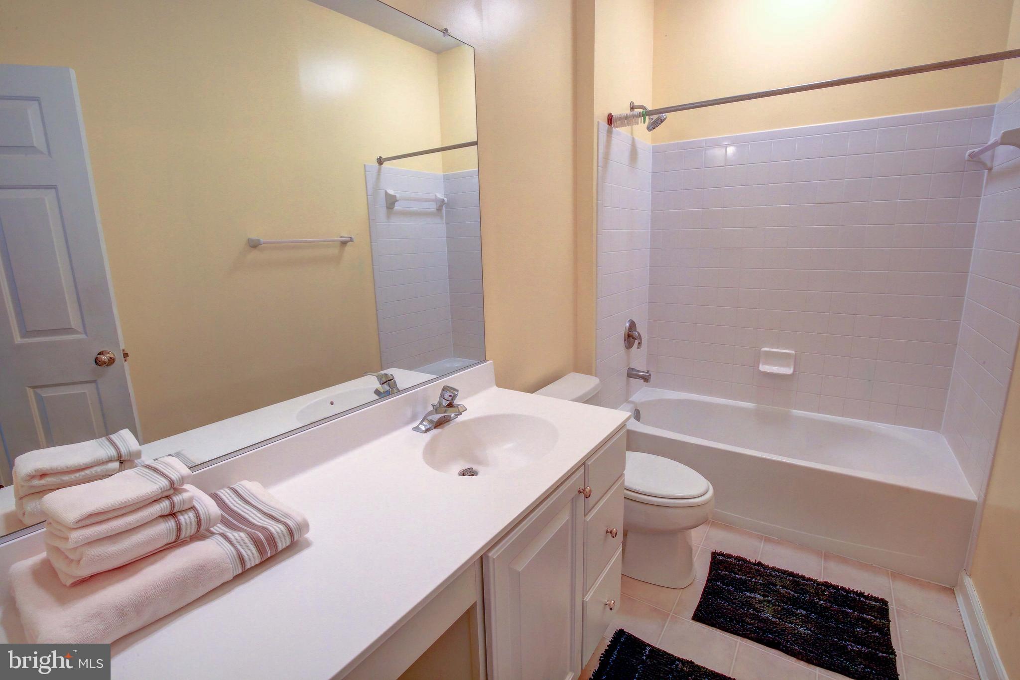 2023 Gresham Lane Davidsonville, MD 21035 - Photo 36 of 58 Large hallway bathroom