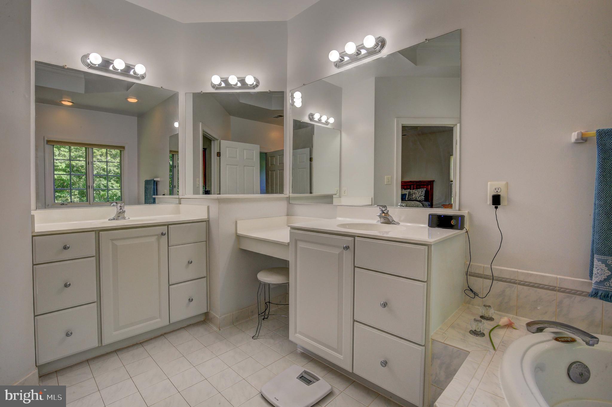 2023 Gresham Lane Davidsonville, MD 21035 - Photo 42 of 58 Double vanities