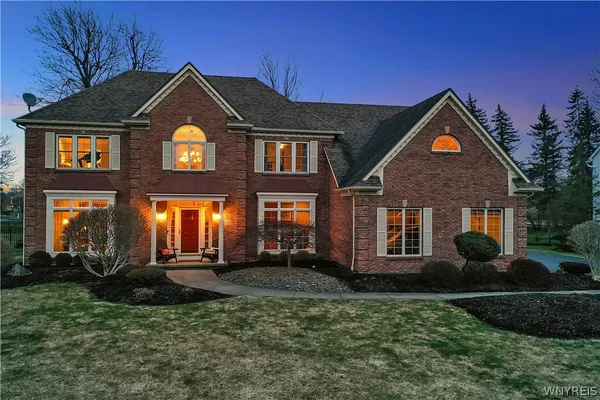 $750,000 | 6347 Everwood Court North, Clarence, NY 14051