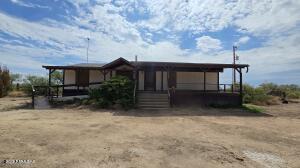 5008 North Joe Hines Road Willcox, AZ 85643 - Photo 1 of 27 20260902164637151312000000