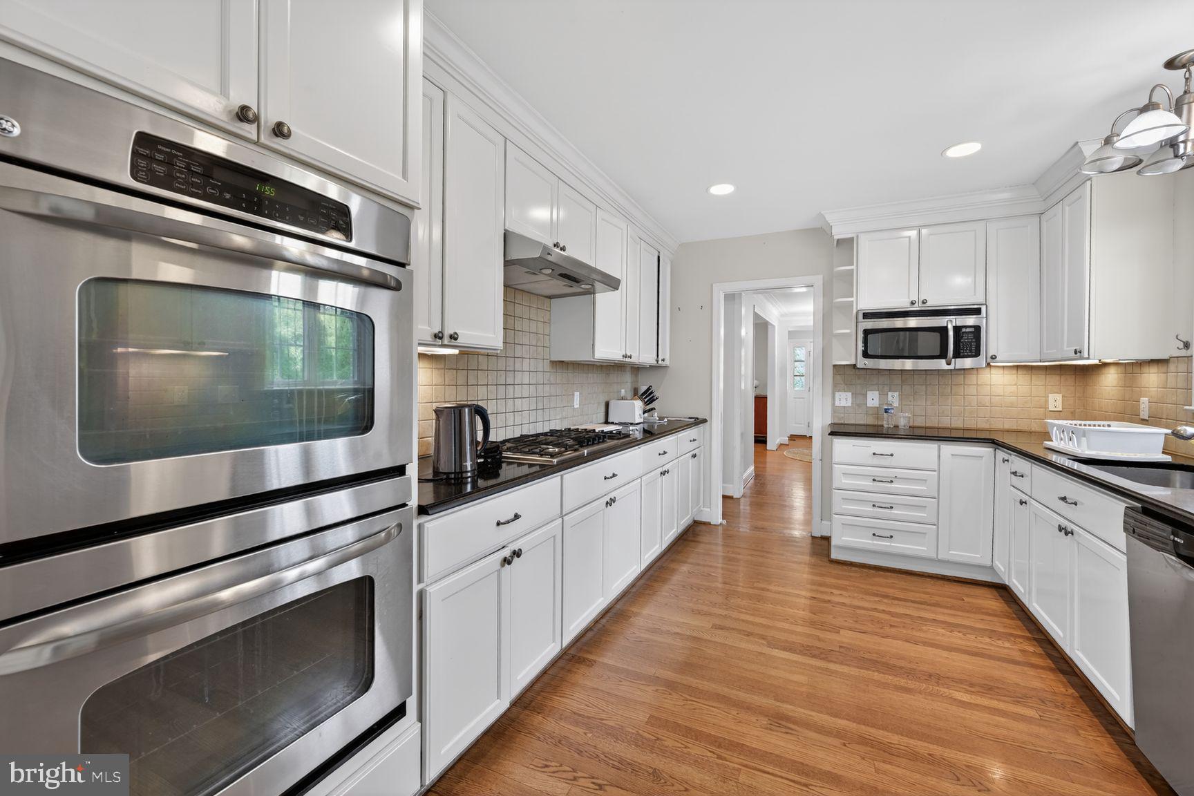 5105 34th Street Northwest Washington, DC 20008 - Photo 12 of 26