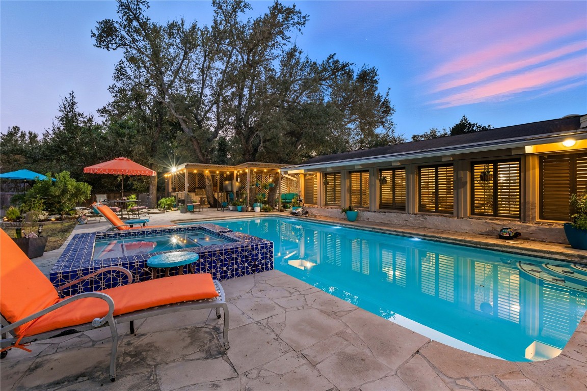 11405 Antler Lane Austin, TX 78726 - Photo 25 of 29 a view of swimming pool with sitting area