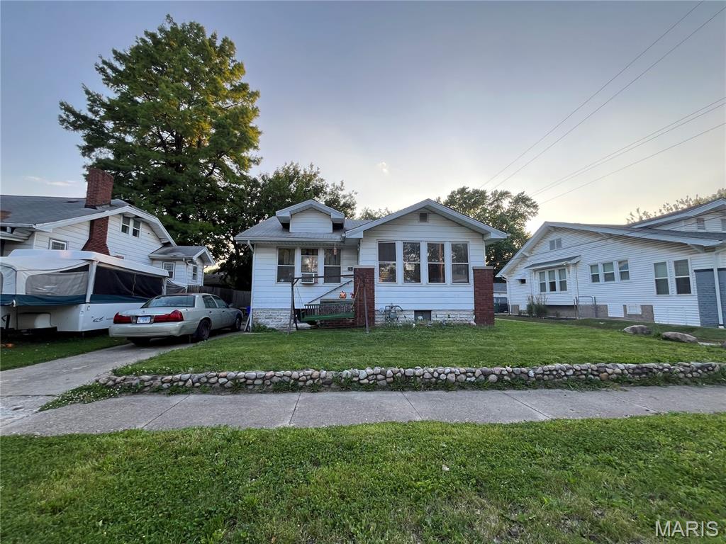 231 South 19th Street Decatur, IL 62521 - Photo 3 of 46