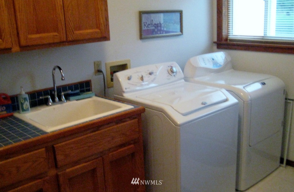 524 Basil Road Oak Harbor, WA 98277 - Photo 12 of 15 Gallery Image 12