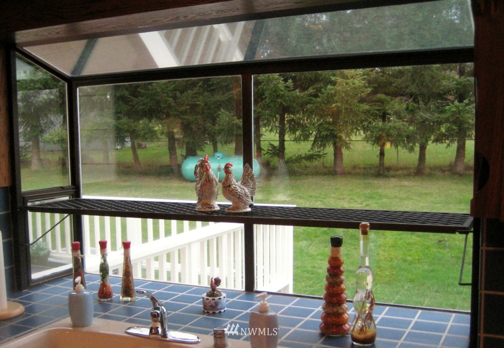 524 Basil Road Oak Harbor, WA 98277 - Photo 4 of 15 Gallery Image 4