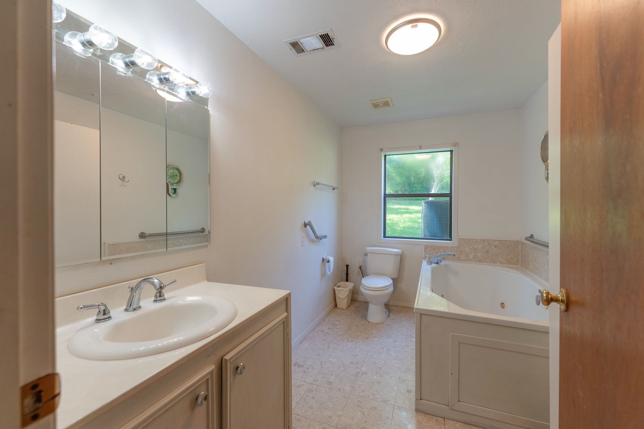 980 Hill Farm Road Coldspring, TX 77331 - Photo 15 of 22 Bathroom