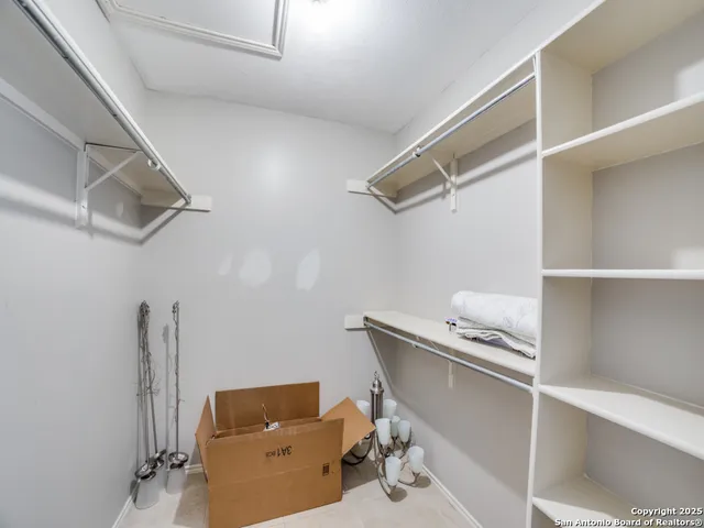 $950 | 8655 Datapoint, Unit 802, San Antonio, TX 78229