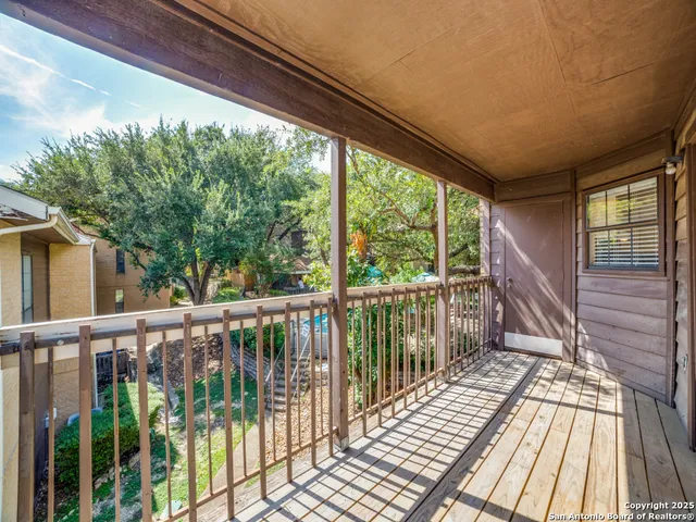 $950 | 8655 Datapoint, Unit 802, San Antonio, TX 78229