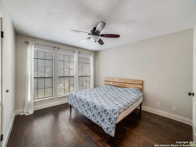 $950 | 8655 Datapoint, Unit 802, San Antonio, TX 78229