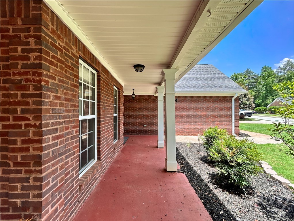 210 Lexington Circle Athens, GA 30605 - Photo 6 of 35