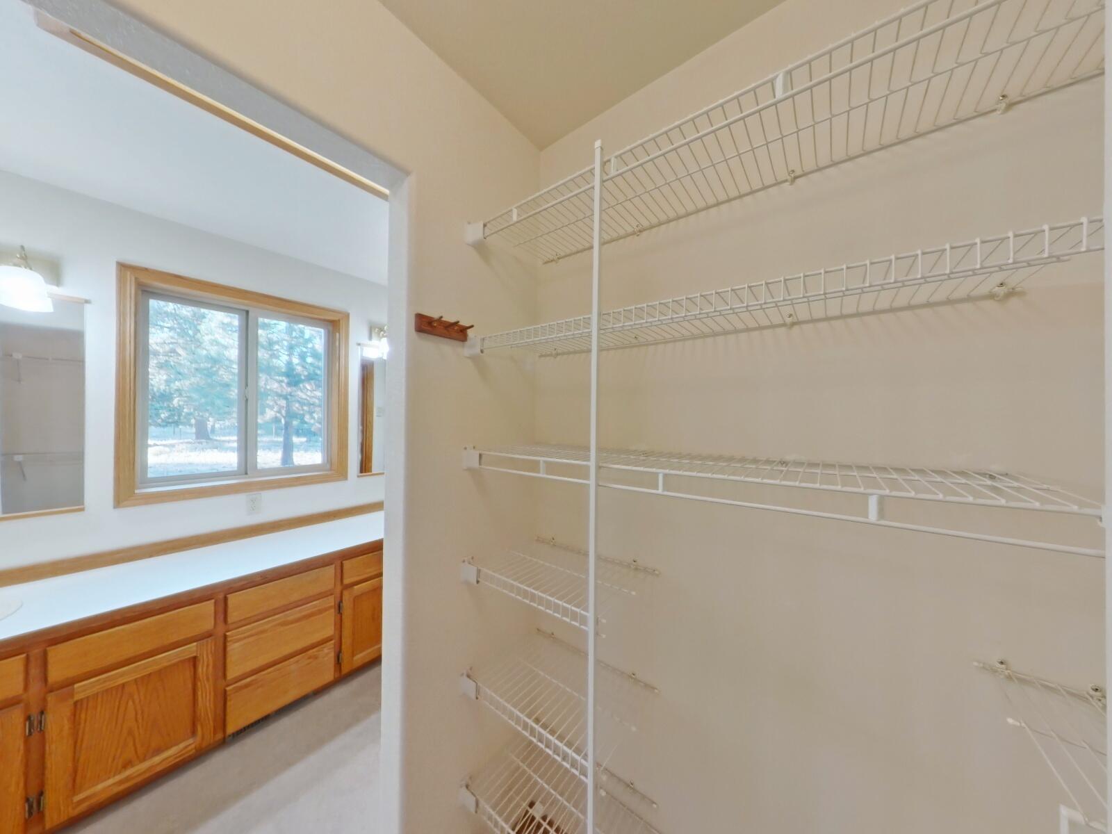 19761 Buck Canyon Road Bend, OR 97702 - Photo 13 of 33 Primary Closet
