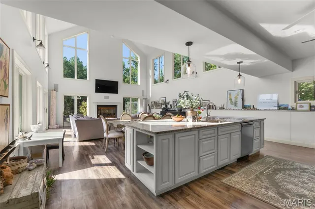 $799,000 | 8135 Hwy J, Perryville, MO 63775