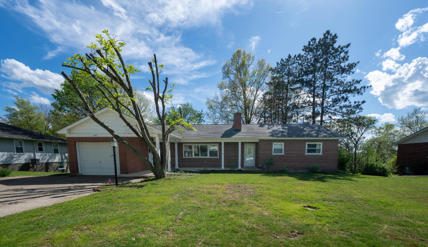 609 Ridge Avenue Aurora, IN 47001 - Photo 3 of 53