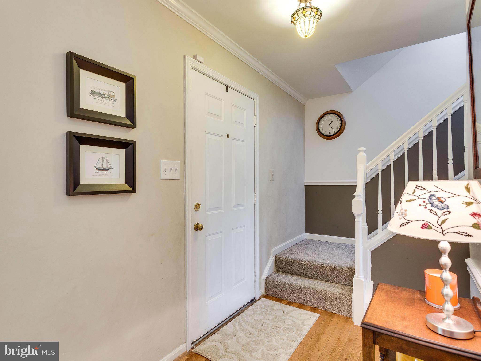 7448 Shepherd Ridge Court Springfield, VA 22153 - Photo 5 of 30 Front Entry - Stylish Paint Details