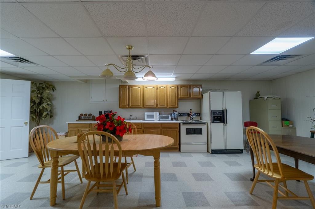 4570 Clingman Road Ronda, NC 28670 - Photo 39 of 48 Gallery Image 39