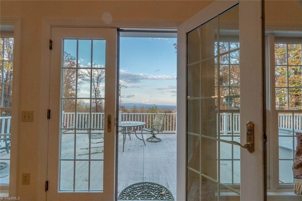 4570 Clingman Road Ronda, NC 28670 - Photo 7 of 48 Gallery Image 7