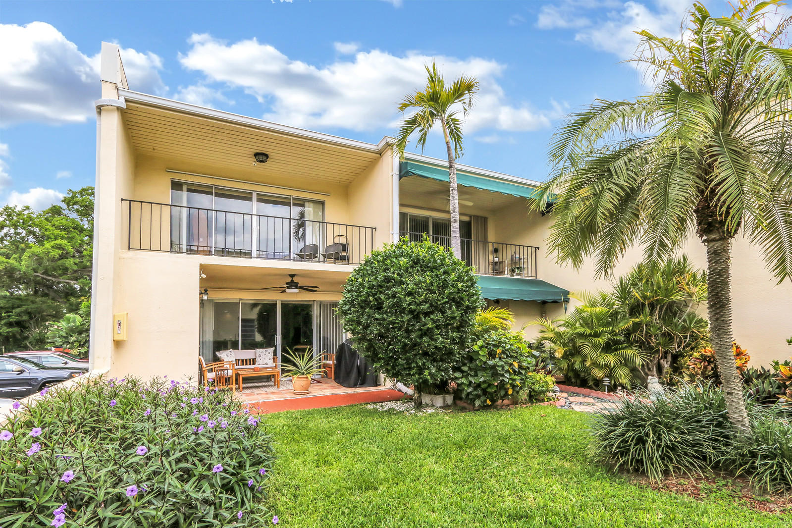 398 Golfview Road, Unit L North Palm Beach, FL 33408 - Photo 13 of 21 398 Golfview rear view