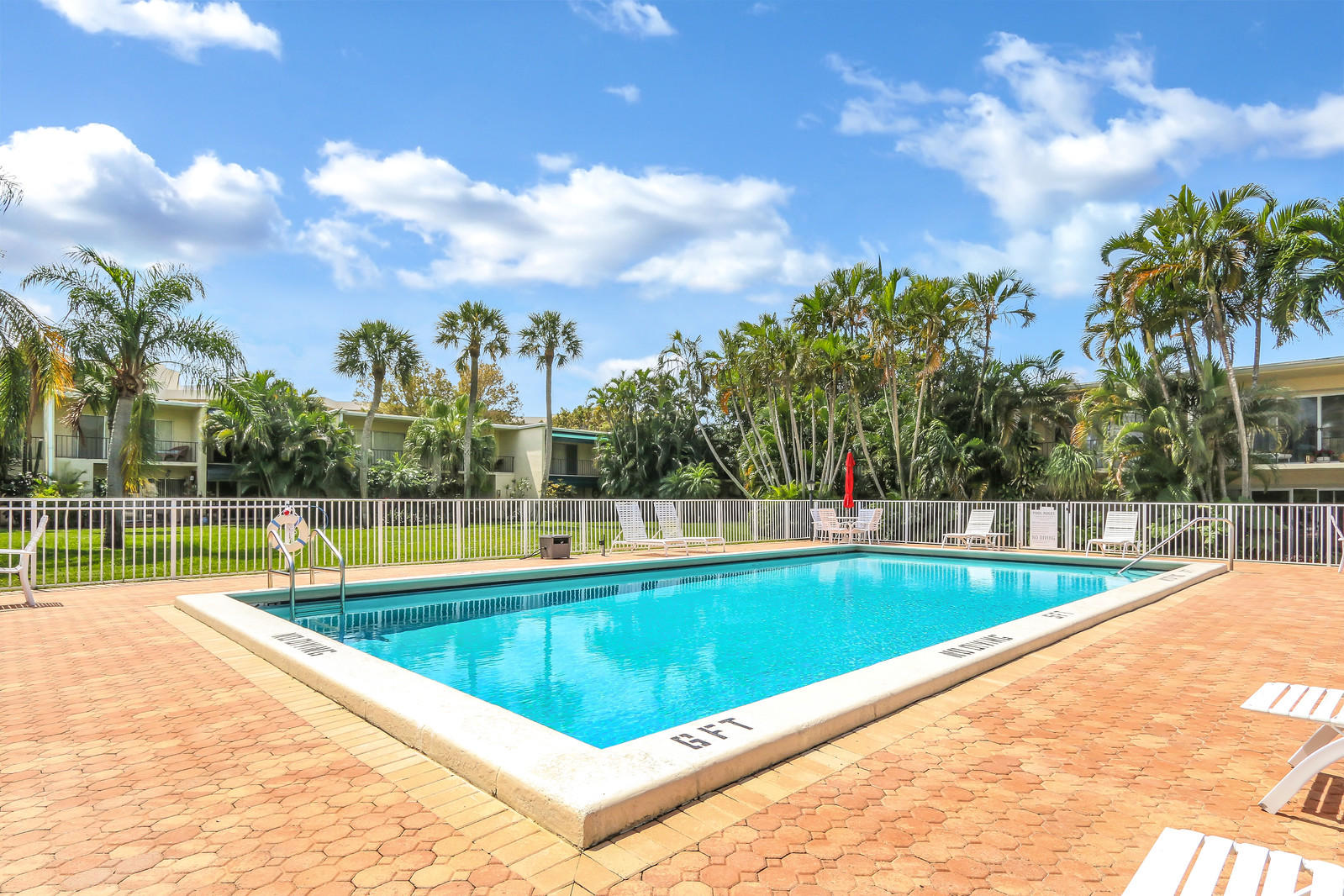 398 Golfview Road, Unit L North Palm Beach, FL 33408 - Photo 20 of 21 398 Golfview Pool