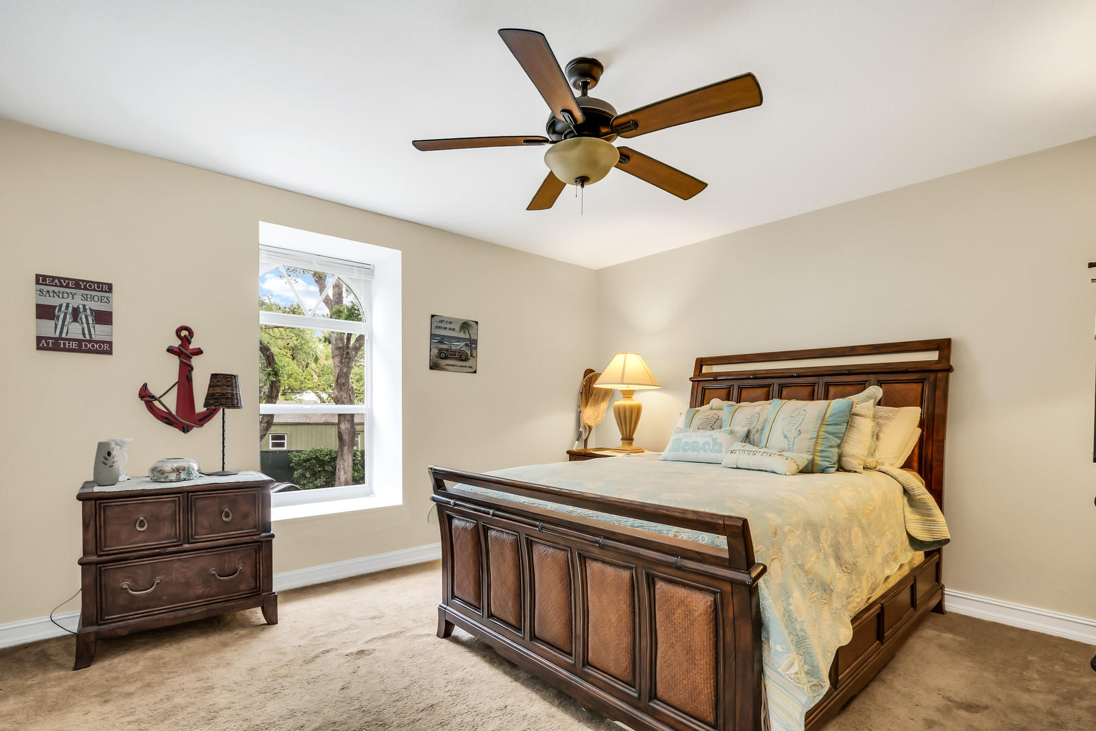 398 Golfview Road, Unit L North Palm Beach, FL 33408 - Photo 10 of 21 398 Golfview guest bedroom
