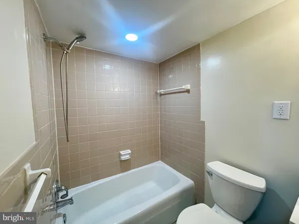 $1,675 | 6018 Westchester Park Drive, Unit T1, College Park, MD 20740