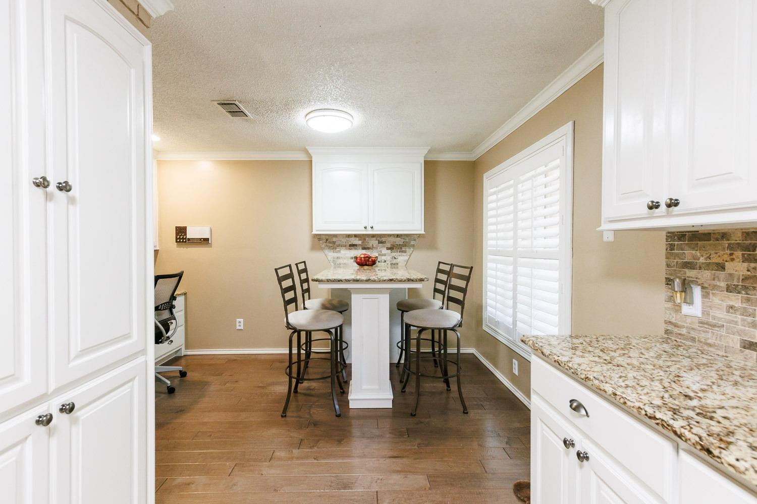 5720 78th Street Lubbock, TX 79424 - Photo 13 of 57 Photo 11