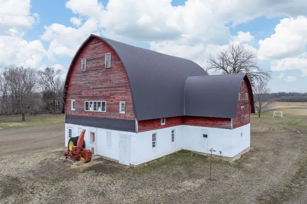 $339,900 | 73681 290th Street, St. James, MN 56081