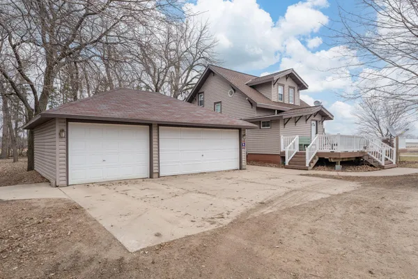 $339,900 | 73681 290th Street, St. James, MN 56081