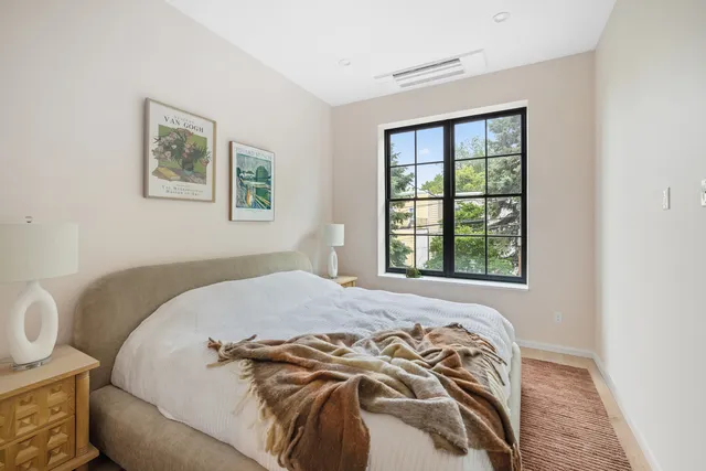 $2,575,000 | 379 12th Street, Unit 1B | Park Slope