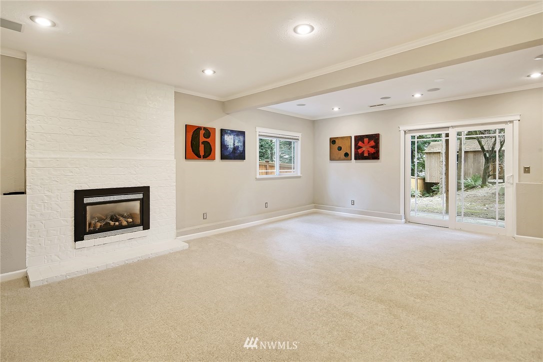 22415 1st Drive Southeast Bothell, WA 98021 - Photo 20 of 24 a view of a livingroom with an entryway and kitchen