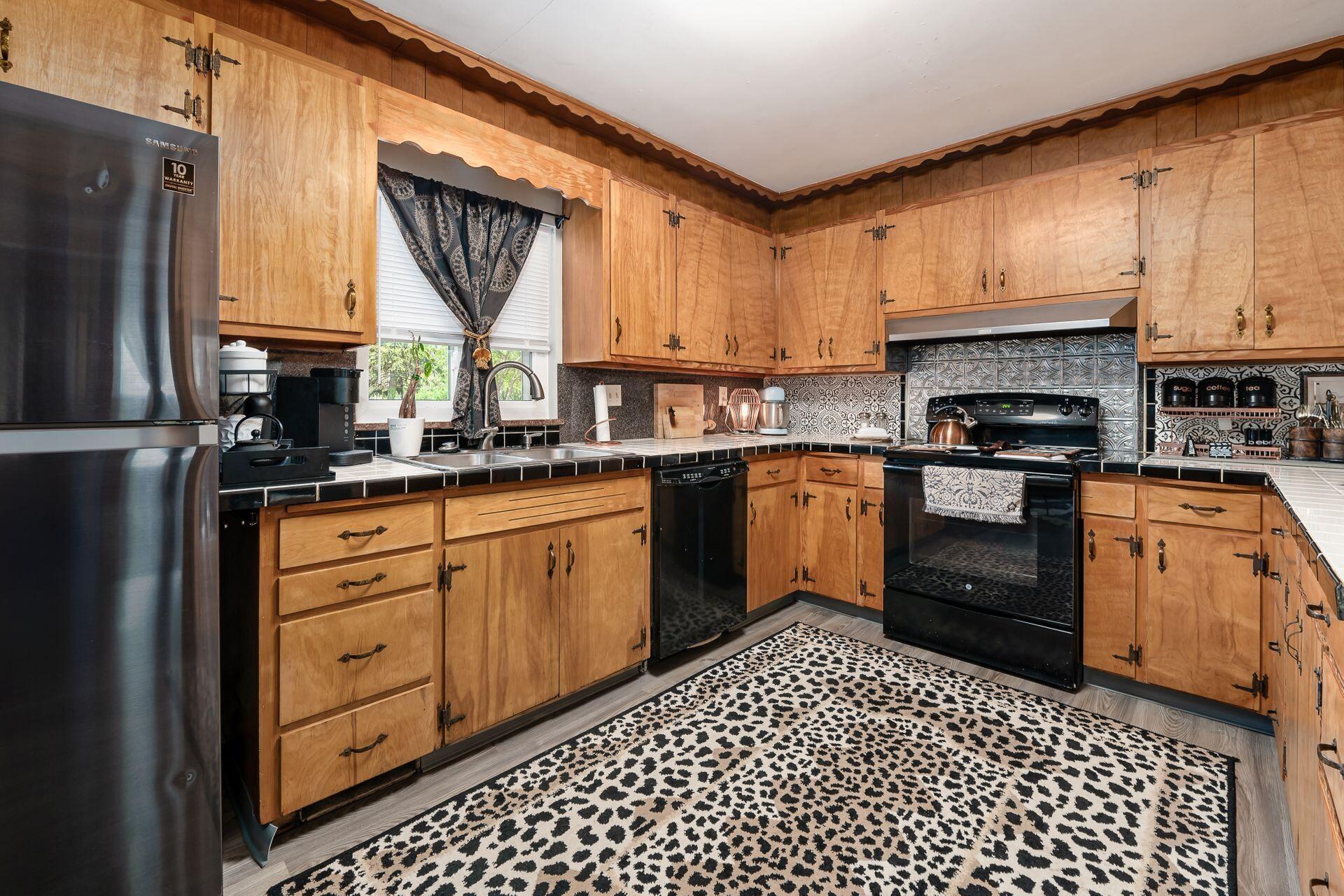 1426 South James Road Columbus, OH 43227 - Photo 10 of 40 016_bc5_W 1426 S James Rd-042
